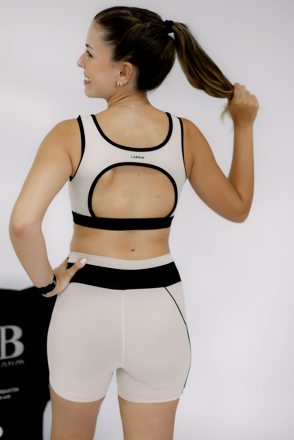 Shorts Aura