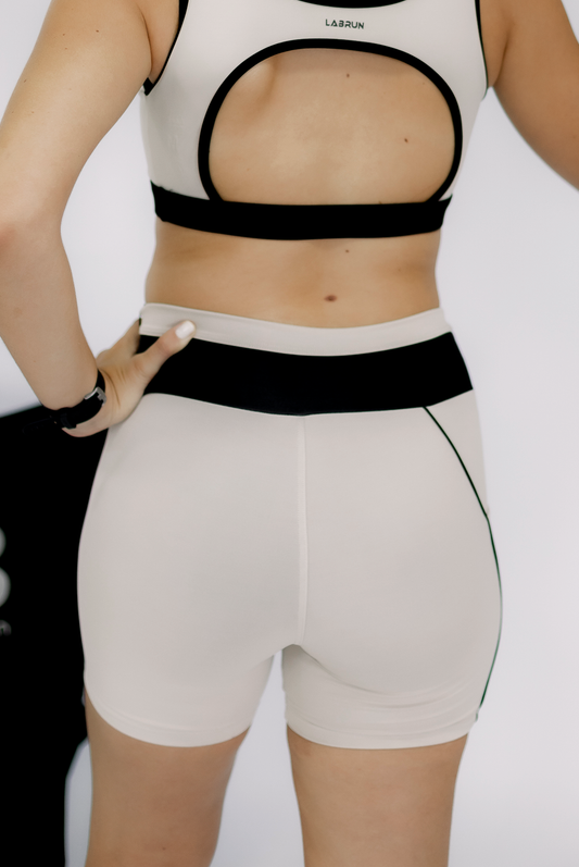 Shorts Aura
