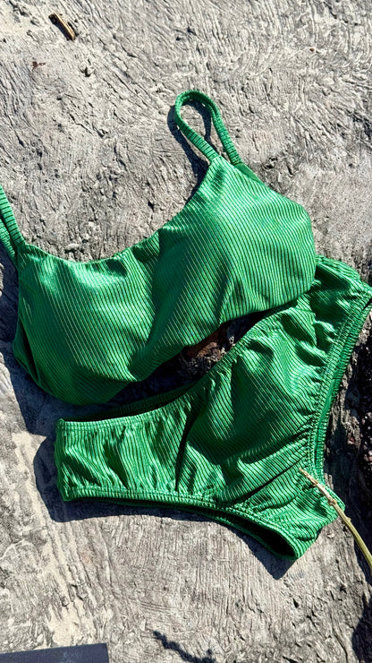 Biquini Top com Calcinha Tanga - R343/450